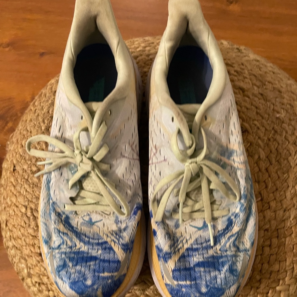 Hoka one